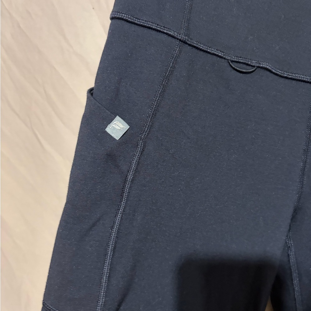 Fabletics flare pants - Picture 2 of 4